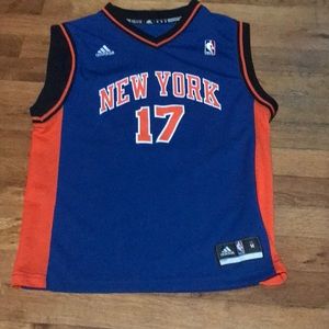 Jeremy Lin used kids jersey